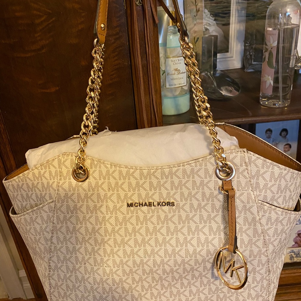Michael Kors Jet set Satchel